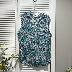 New York & Company Blue and Yellow Patterned Top